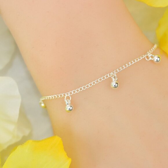 Minimalist Bracelet, Sleek & Modern Design, Women’s Fashion, YC110207-B - Picture 4 of 10